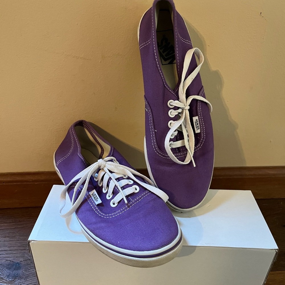 Vans Women's Purple Canvas Sneakers
